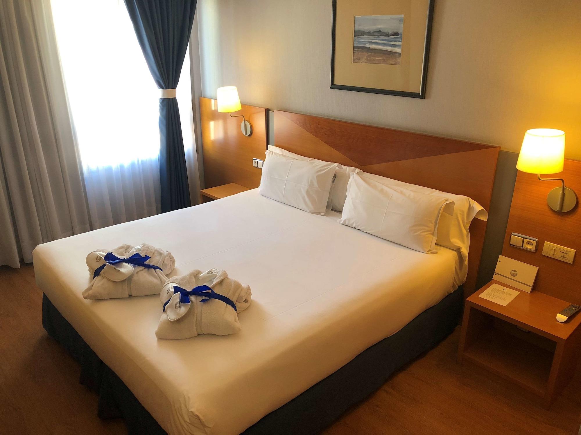 Oca Villa De Aviles Hotel Экстерьер фото