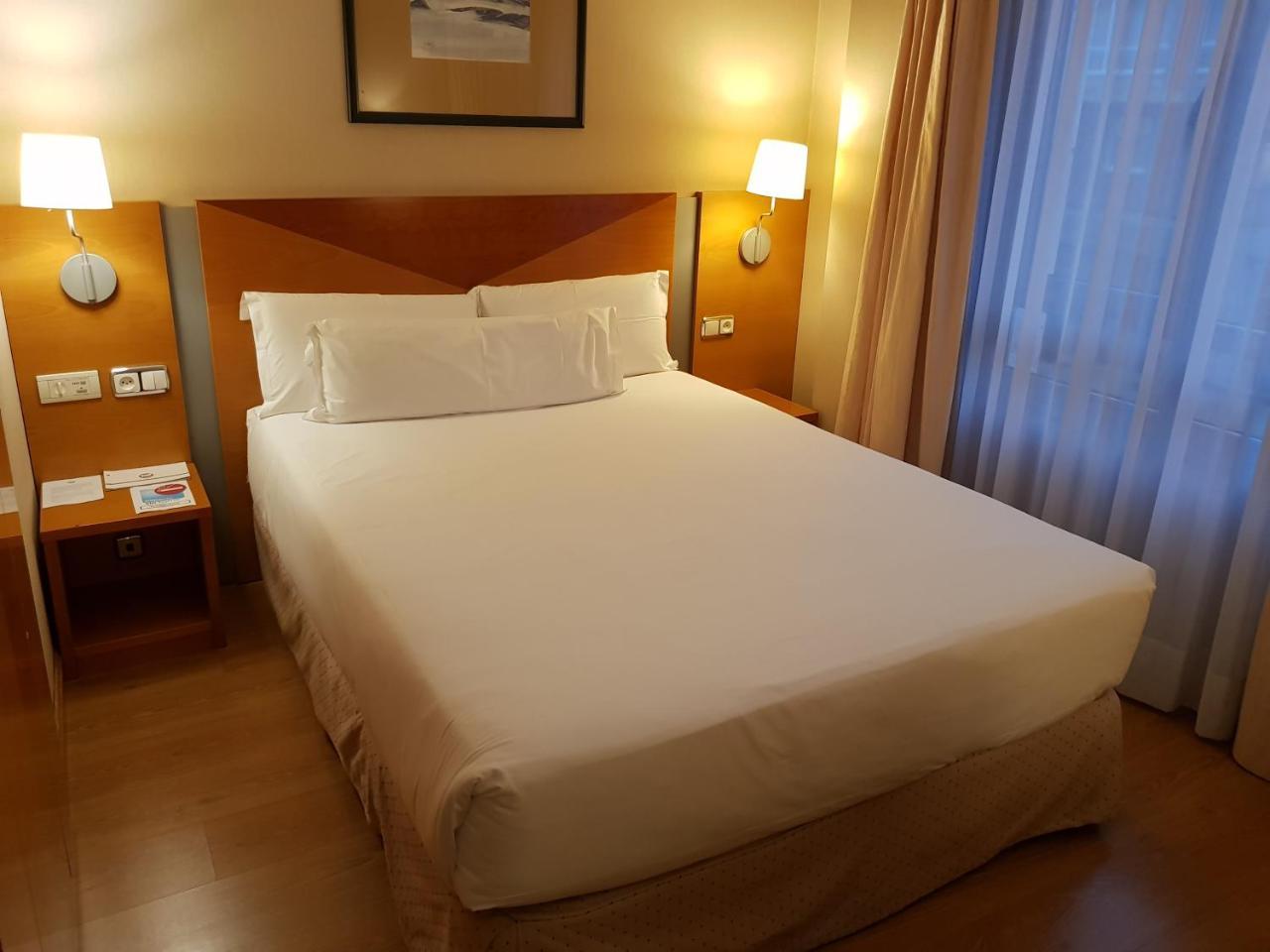 Oca Villa De Aviles Hotel Экстерьер фото