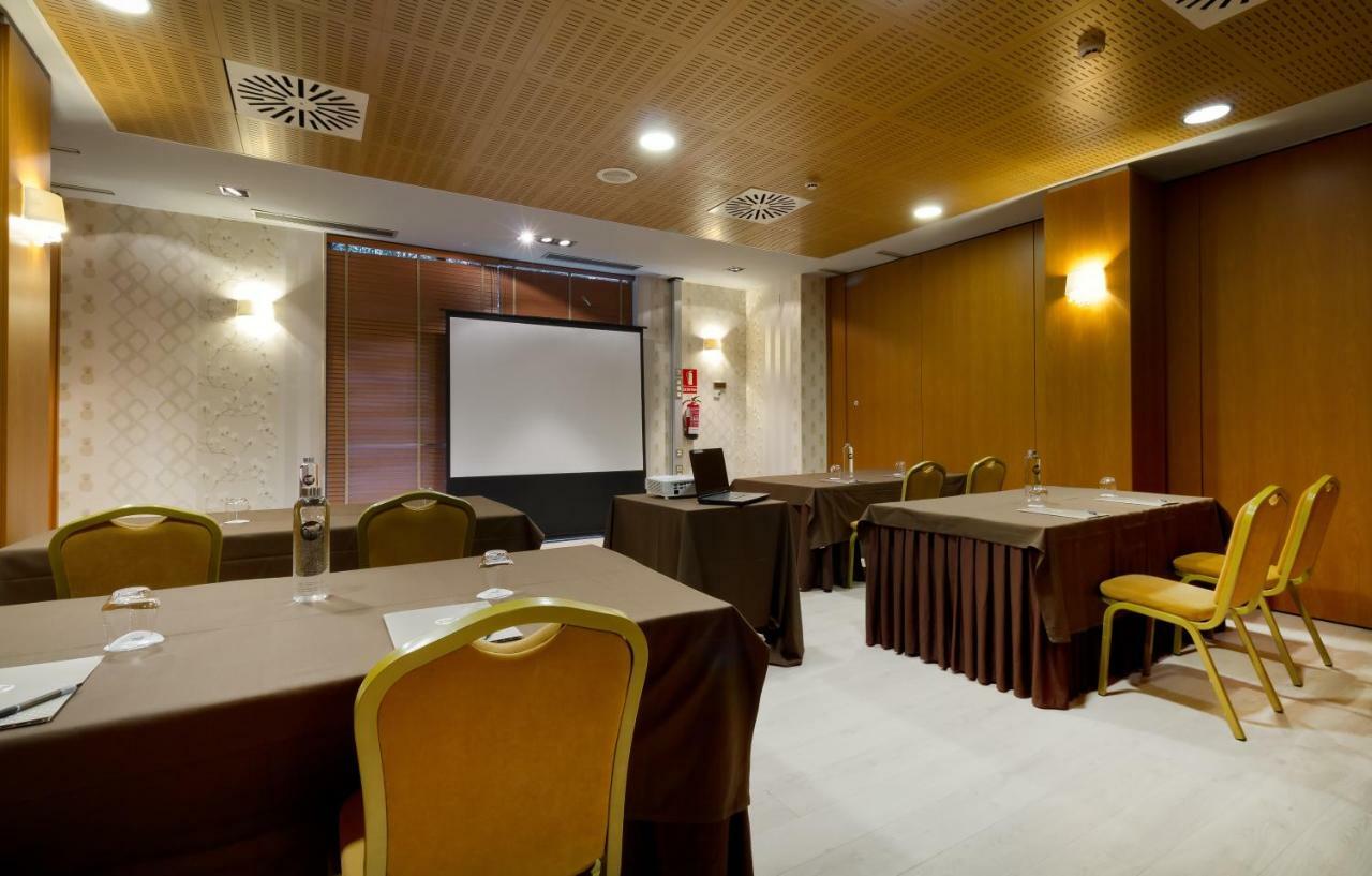 Oca Villa De Aviles Hotel Экстерьер фото